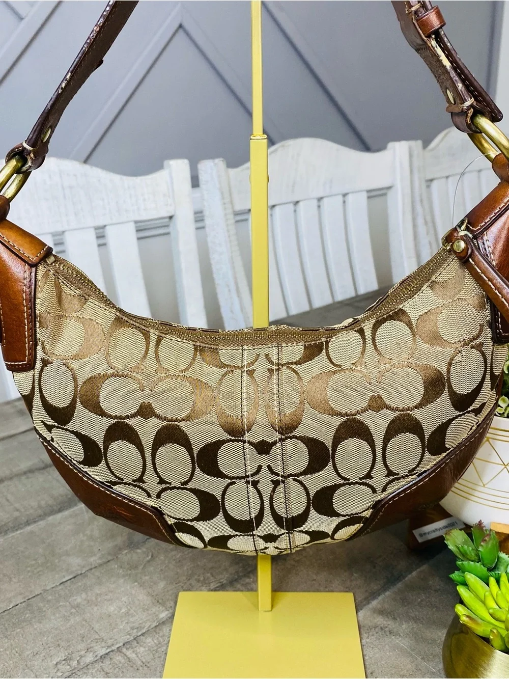 Coach Signature C Monogram Hobo ShouCoach Signature C Monogram Hobo Shoulder Bag